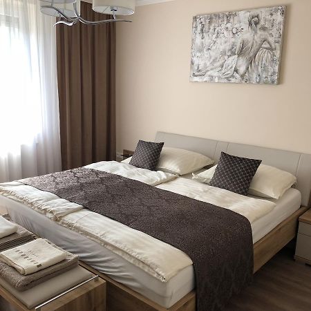 Leiner Apartman Heviz Exterior photo
