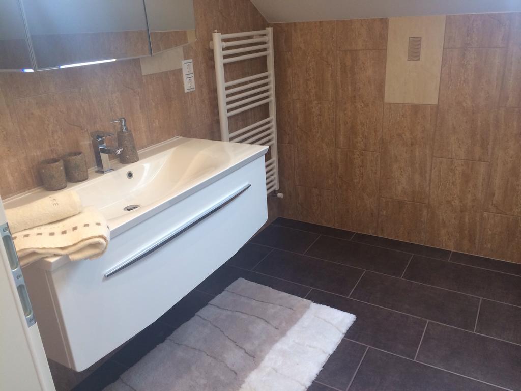Leiner Apartman Heviz Room photo