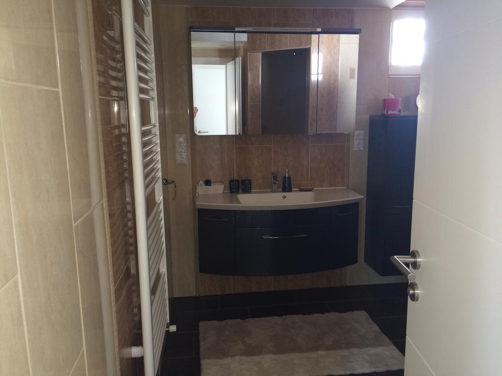 Leiner Apartman Heviz Room photo