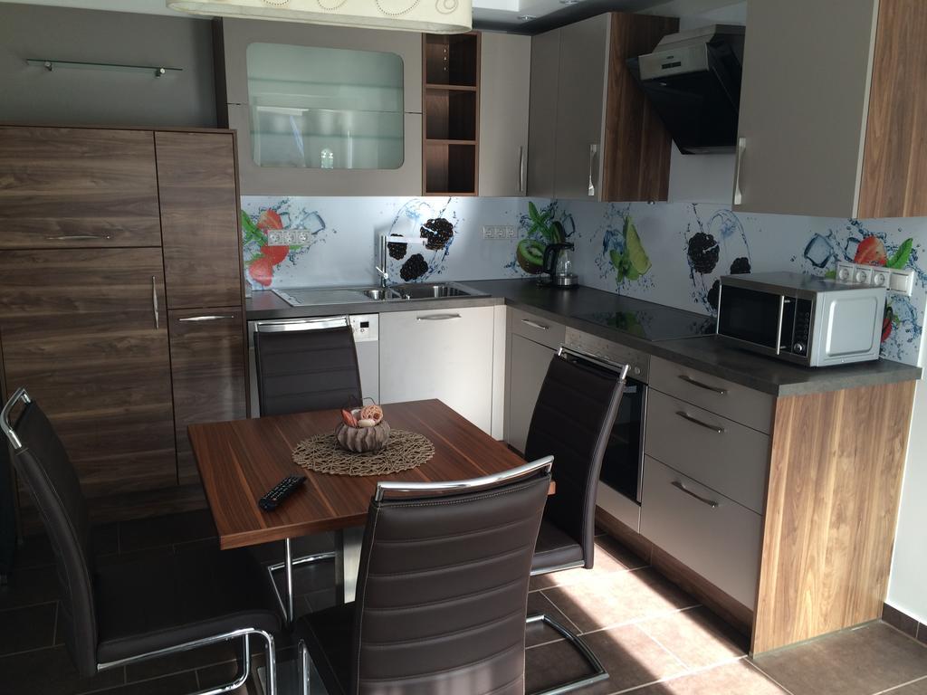 Leiner Apartman Heviz Exterior photo