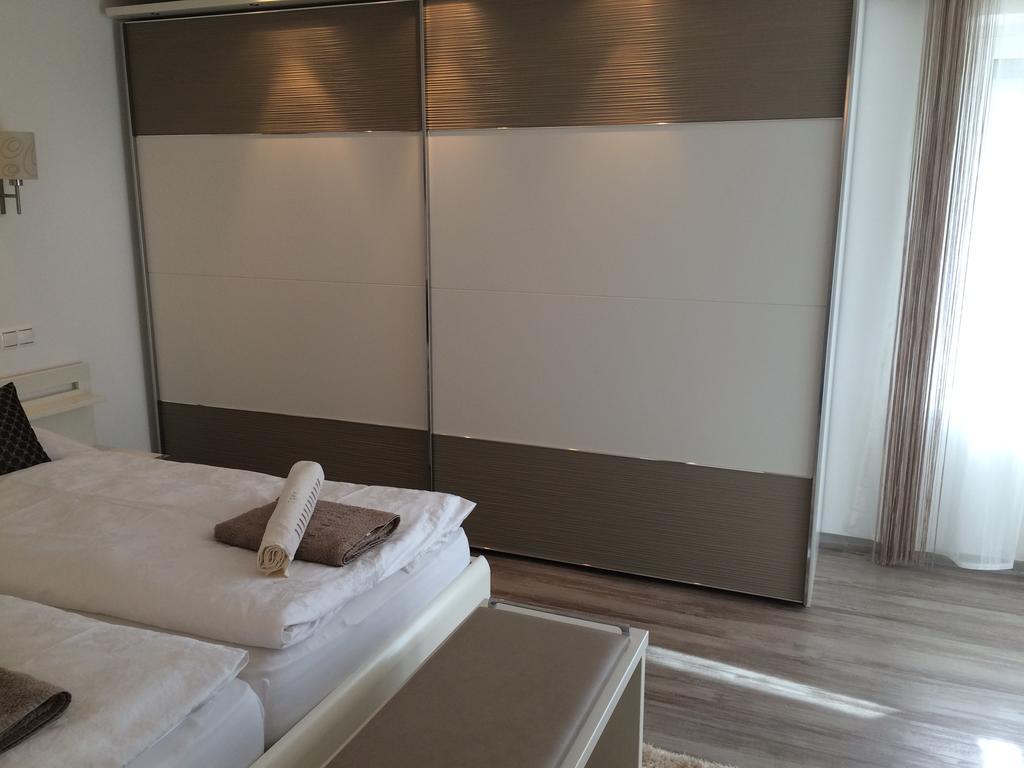 Leiner Apartman Heviz Room photo