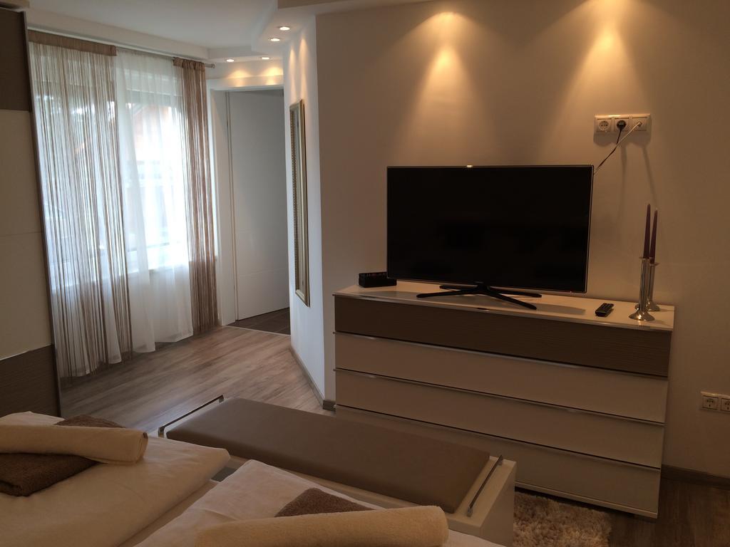 Leiner Apartman Heviz Room photo