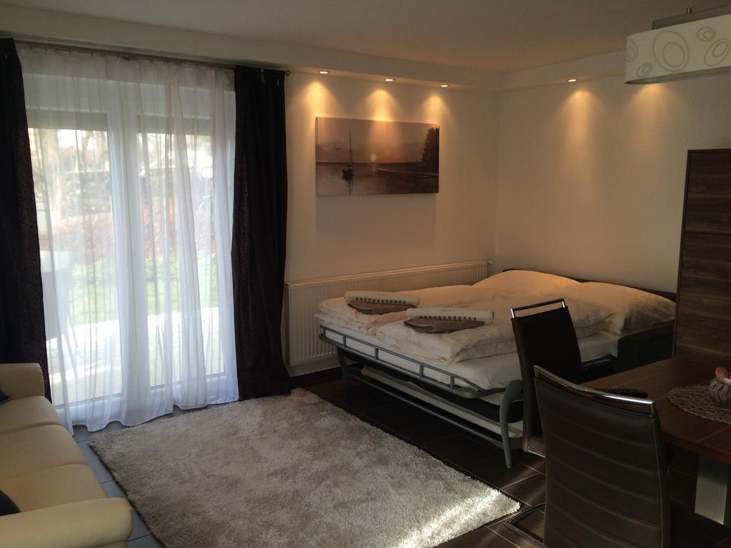 Leiner Apartman Heviz Room photo