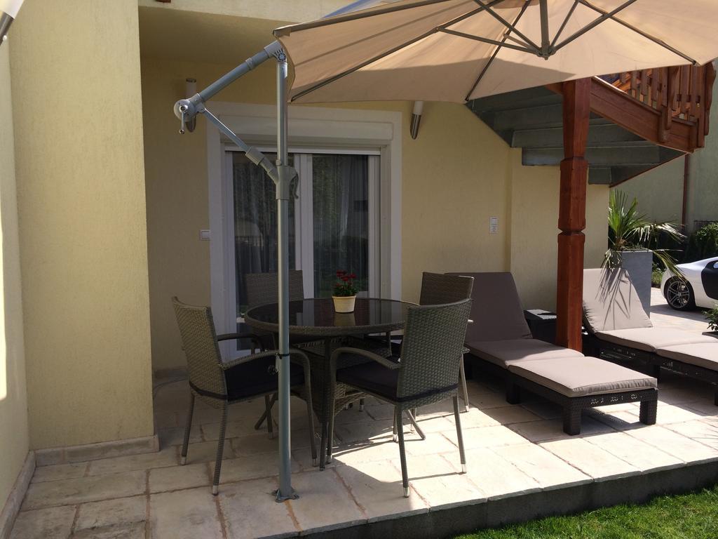 Leiner Apartman Heviz Exterior photo